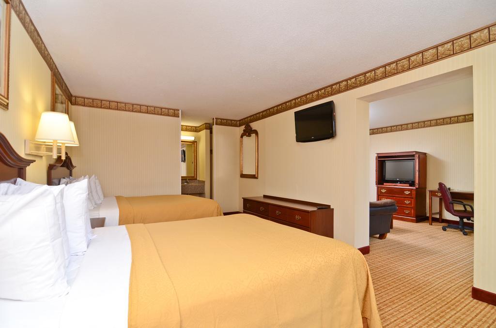 Quality Inn & Suites Near Ft. Belvoir Mount Vernon Kamer foto